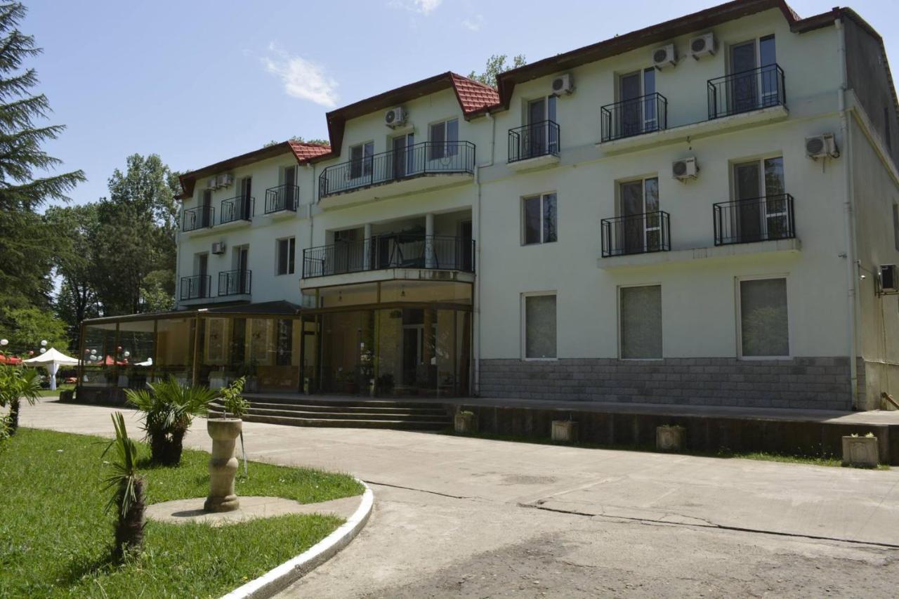 Imeri Park Hotel Kutaisi Zewnętrze zdjęcie