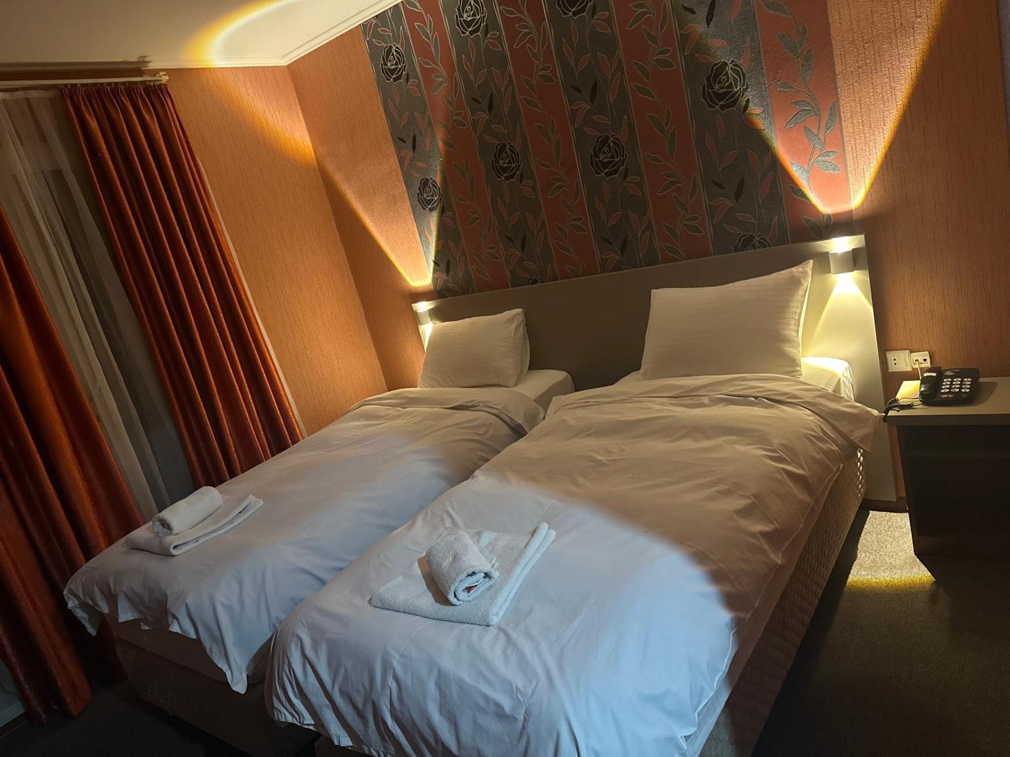 Imeri Park Hotel Kutaisi Zewnętrze zdjęcie