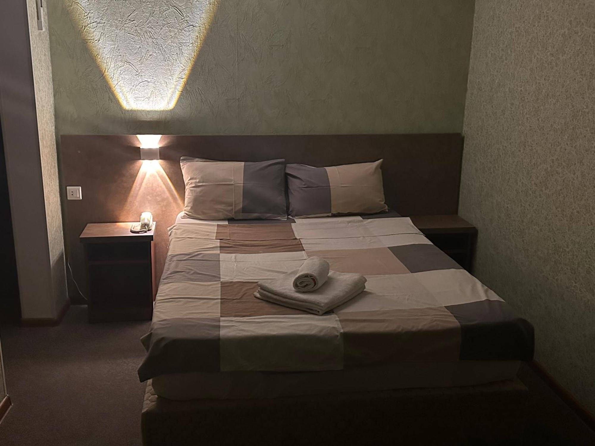 Imeri Park Hotel Kutaisi Zewnętrze zdjęcie
