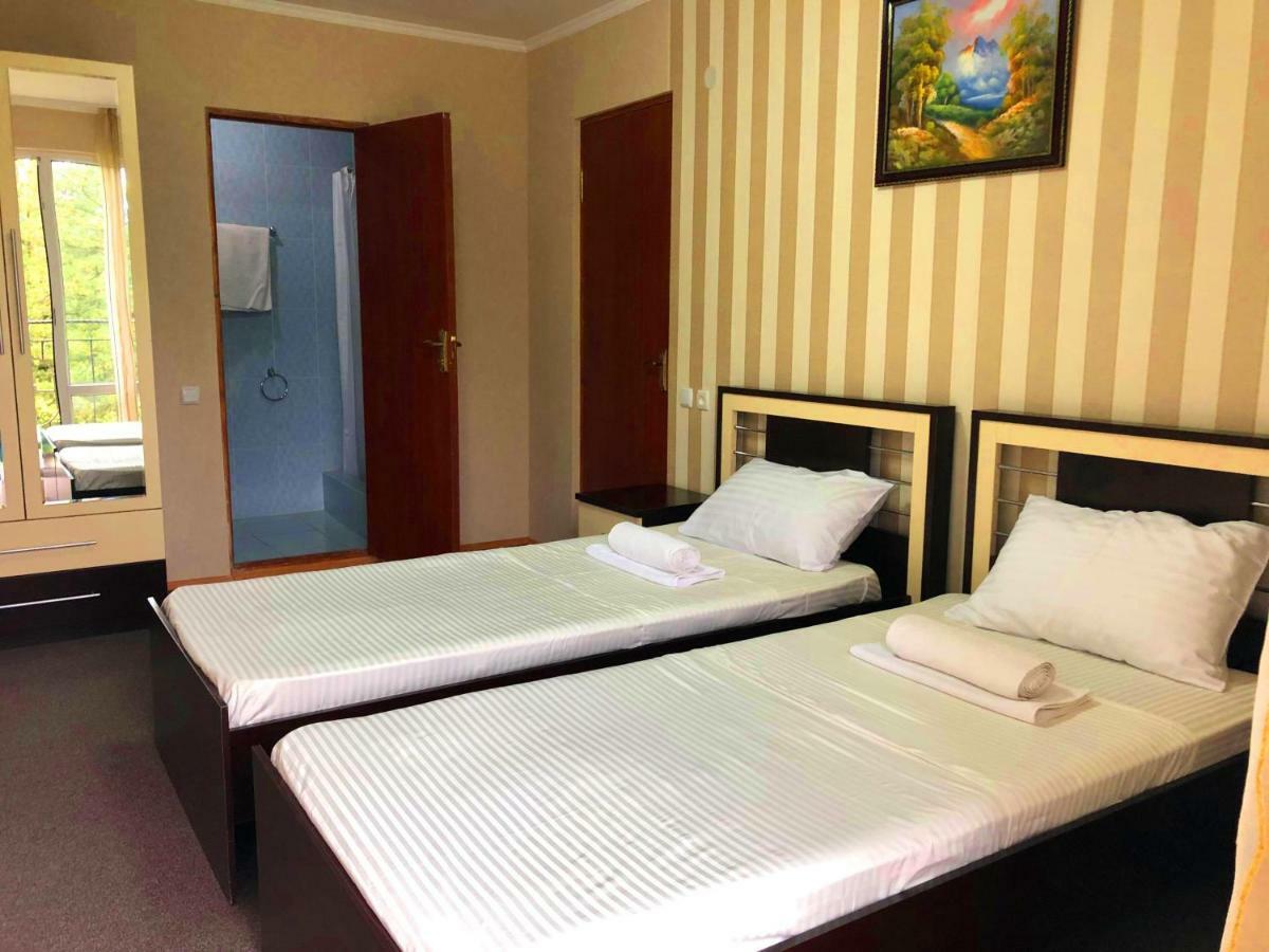 Imeri Park Hotel Kutaisi Zewnętrze zdjęcie